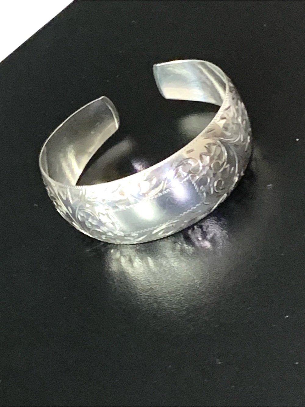 VtG 950 Sterling Silver European Cuff Bracelet Hand Engraved Floral Scroll Wide